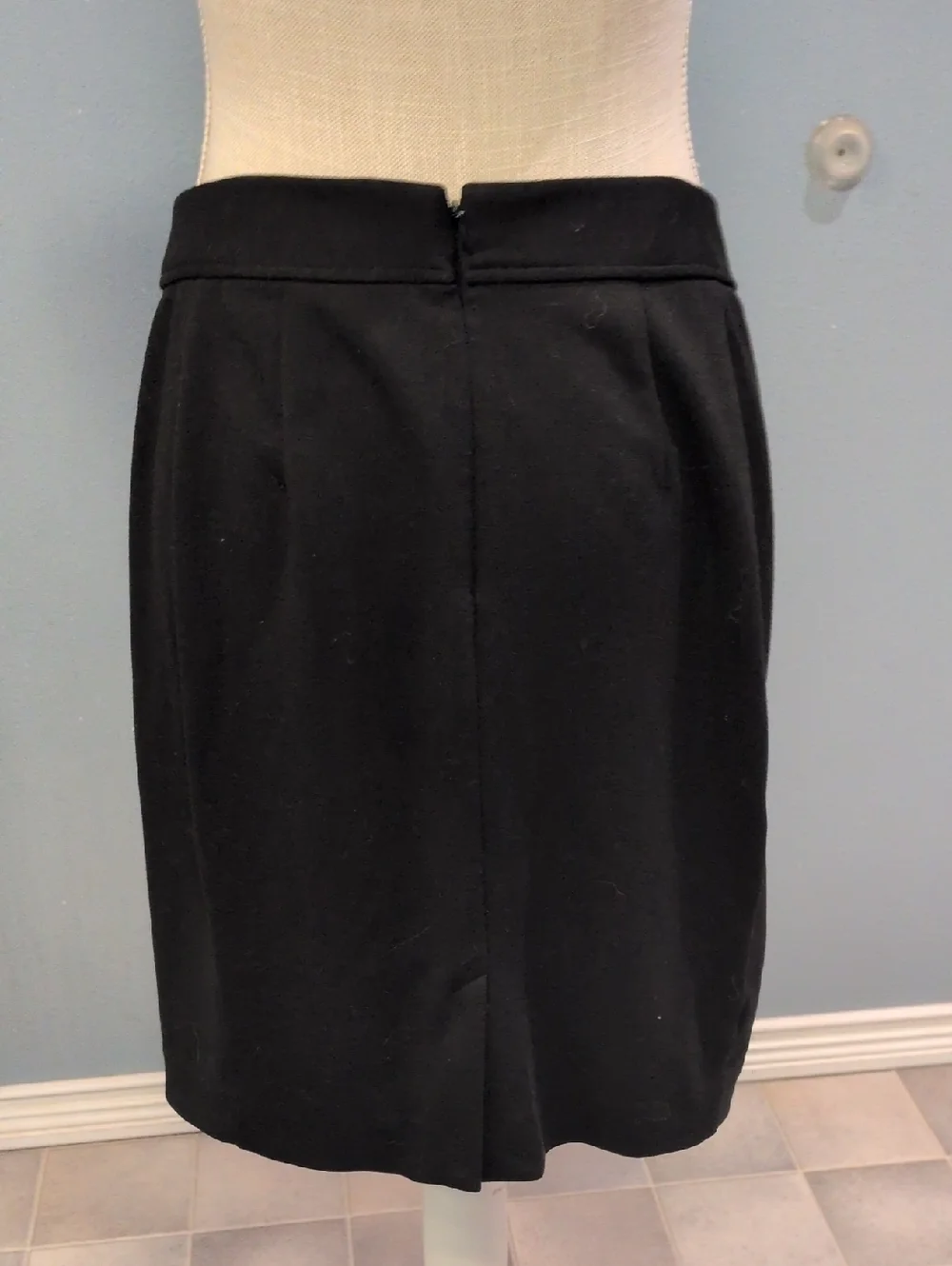 Loft Outlet Petite Minimalist Preppy Black Pencil Skirt Office Siren Midi Length